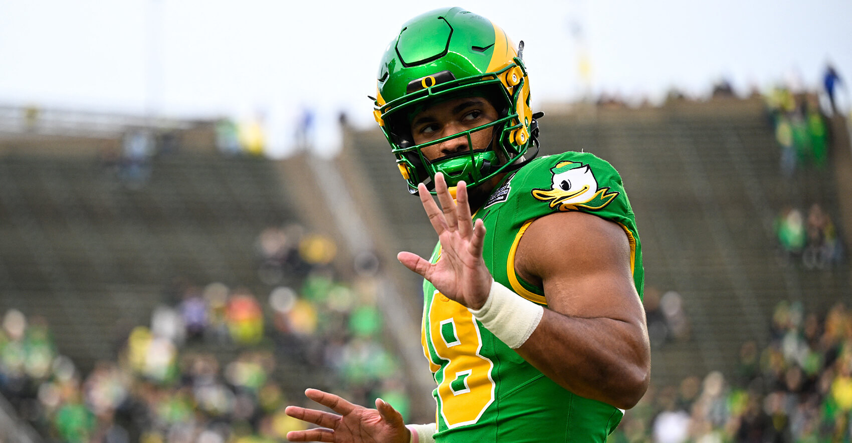 Dec 20, 2025; Eugene, OR, USA; Oregon Ducks tight end Kenyon Sadiq (18) looks on before the game against the James Madison Dukes at Autzen Stadium. Mandatory Credit: Troy Wayrynen-Imagn Images
