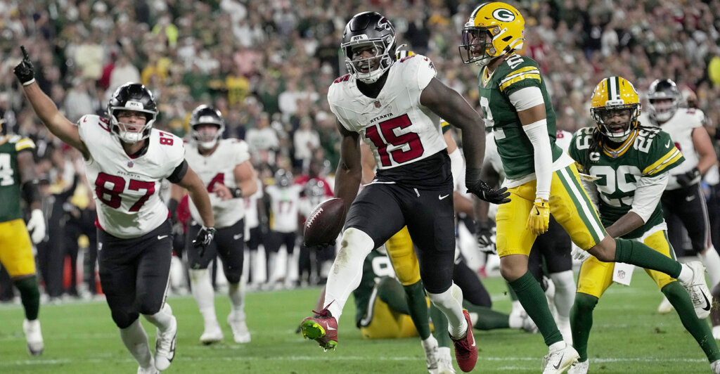 Atlanta Falcons running back Brian Robinson Jr. (15) scores a touchdown during the third quarter of their game against the Green Bay Packers Thursday, Sept. 24, 2026 at Lambeau Field in Green Bay, Wisconsin.